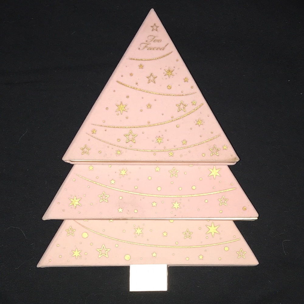 Under The Christmas Tree Palette